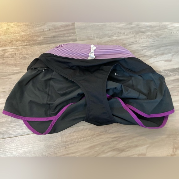 EUC Lululemon Speed Up Short, Size 6 - Picture 2 of 4